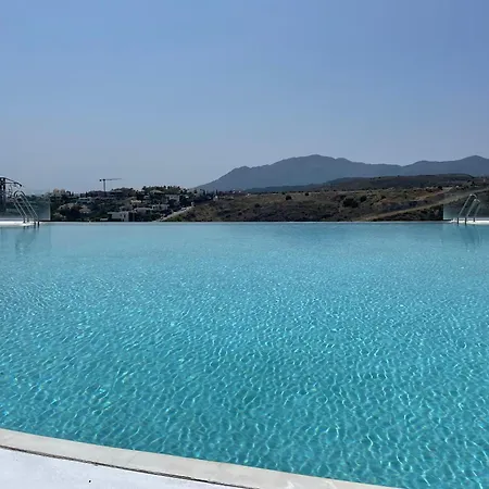 Luxury Seaview * Εστεπόνα